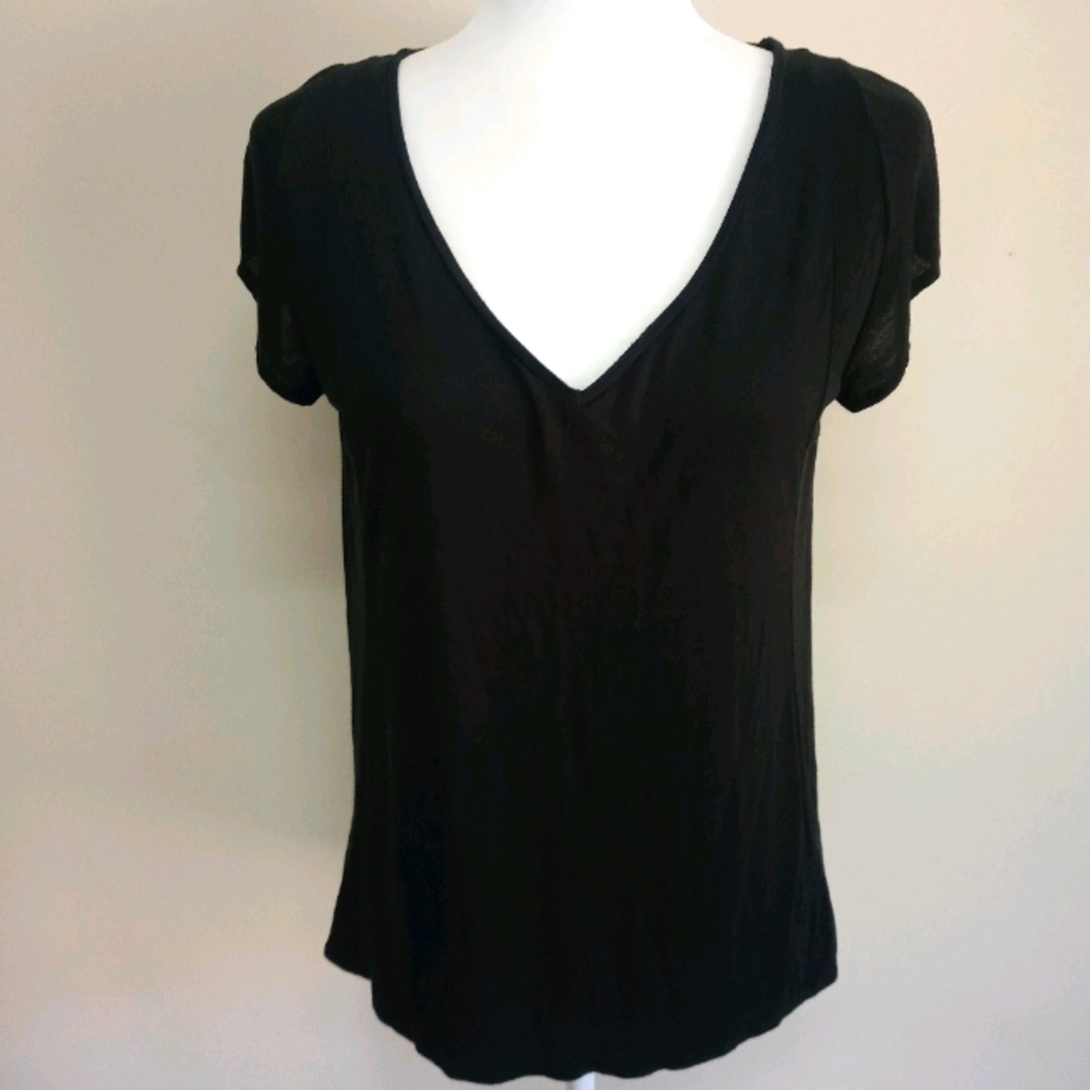 Deletta Black Open Back Slits Flowy Tank Blouse